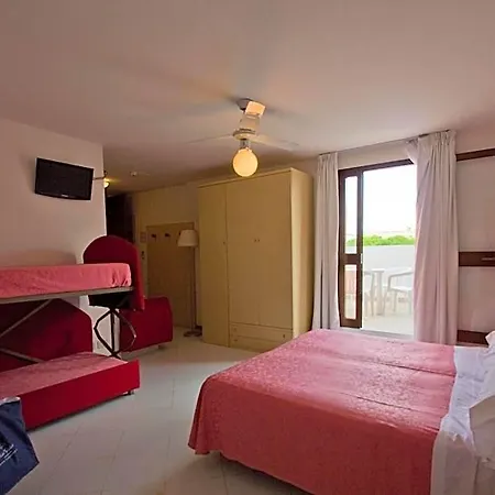 Ξενοδοχείο Desiree 3*