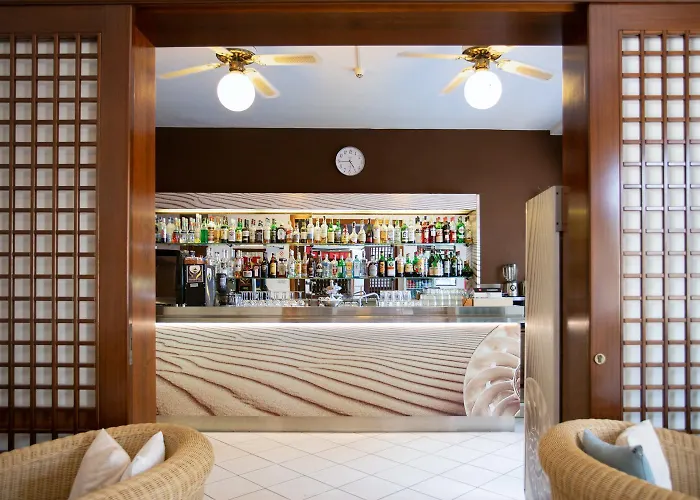 Ξενοδοχείο Desiree 3*